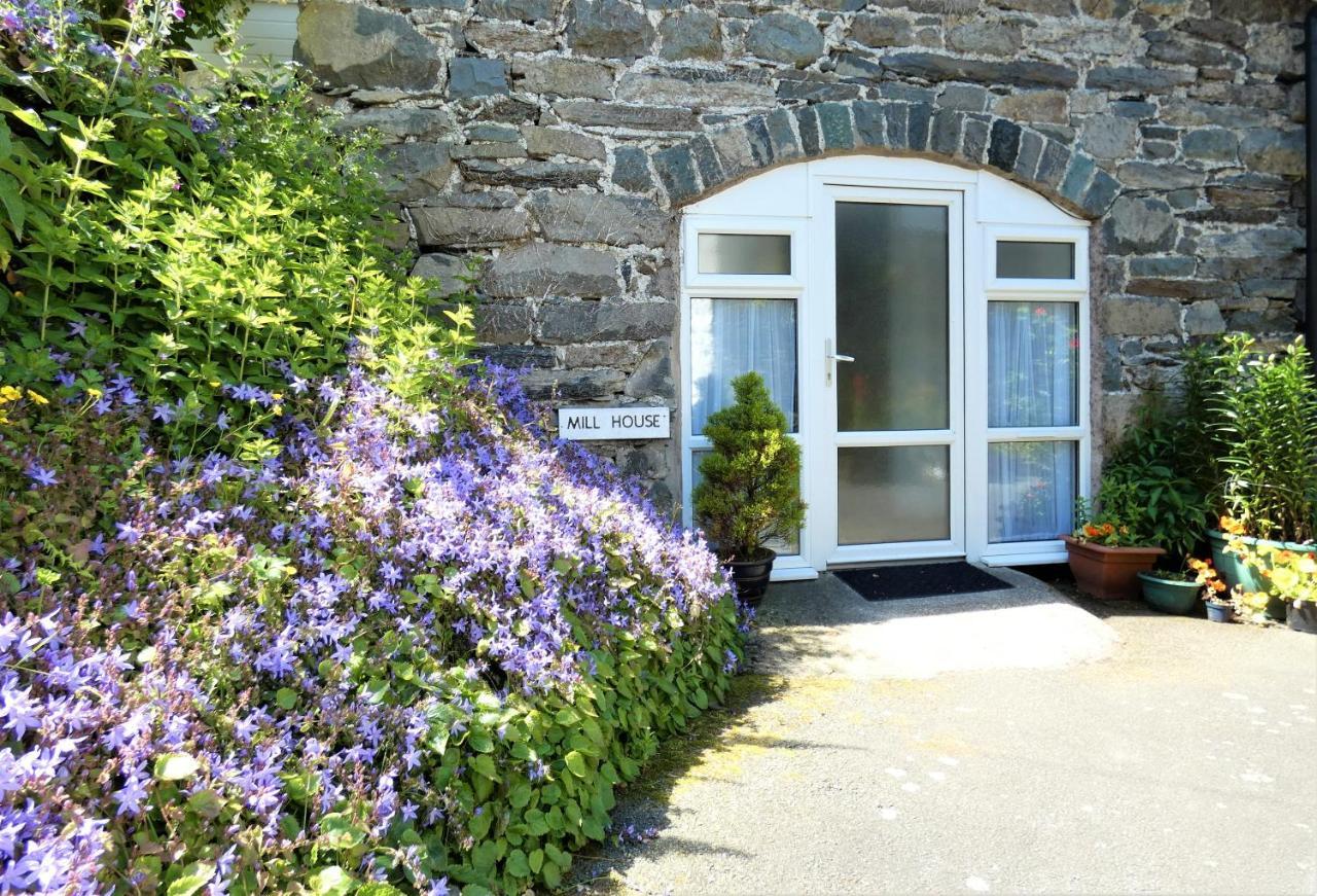 Abergwynant Farm Glamping & Apartments Dolgellau Exterior photo